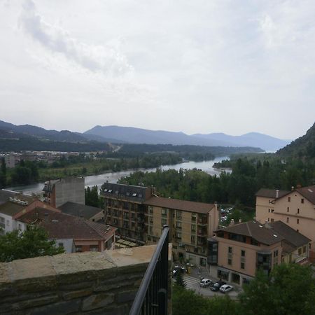 Hostal Pirineos Ainsa Exterior photo