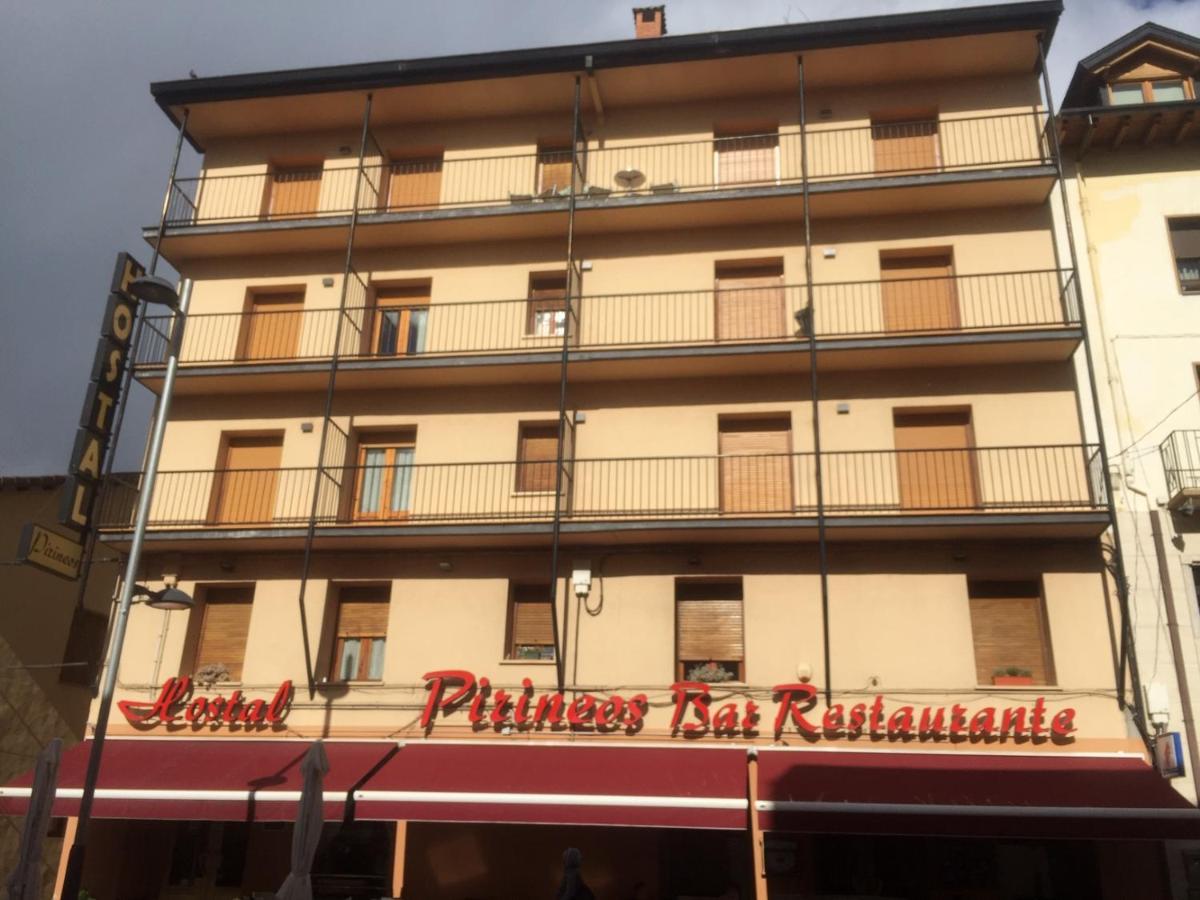 Hostal Pirineos Ainsa Exterior photo