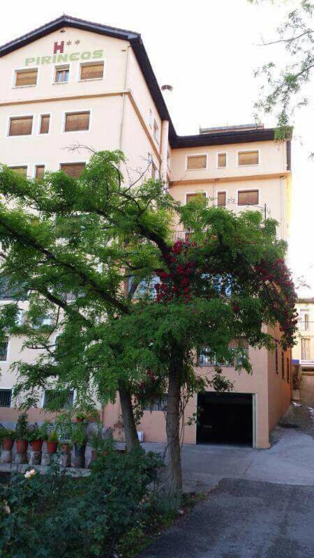 Hostal Pirineos Ainsa Exterior photo